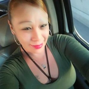 Meet your Posher, Carla